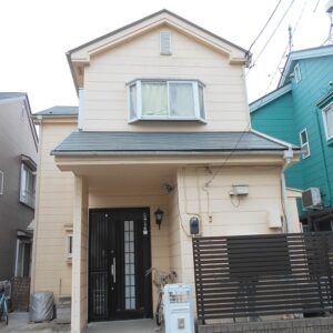 埼玉県越谷市　屋根塗装　外壁塗装　施工前の状態　外壁と屋根の劣化症状 (2)