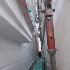 埼玉県越谷市　屋根塗装　外壁塗装　外壁下塗り　シーラーの役割 (3)