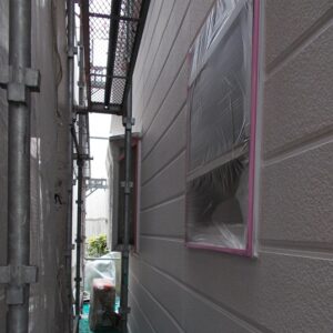 埼玉県越谷市　屋根塗装　外壁塗装　外壁下塗り　シーラーの役割 (2)