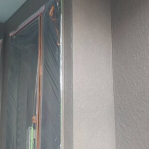 埼玉県さいたま市南区　T様邸　屋根塗装・外壁塗装・付帯部塗装　外壁1階部分の塗装　ホワイトの下塗り材のメリット (2)