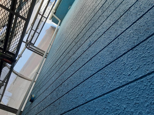 埼玉県さいたま市南区　アパート　外壁塗装　コーキングの撤去　外壁塗装の養生　ケレン作業とは (1)