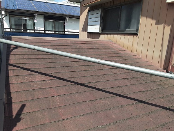 埼玉県さいたま市西区　H様邸　屋根塗装・外壁塗装　施工前の状態　高圧洗浄 (2)
