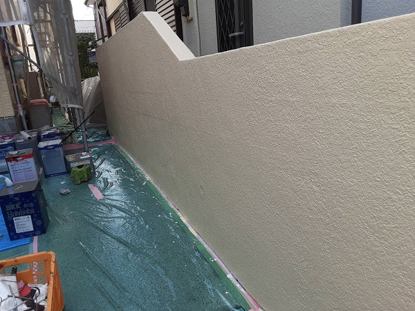 埼玉県さいたま市北区　I様邸　屋根塗装・外壁塗装　外壁仕上げ、門塀塗装の様子 (3)