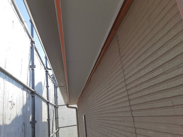 埼玉県さいたま市大宮区　S様邸　屋根塗装・外壁塗装　軒天は白が多いのはなぜ