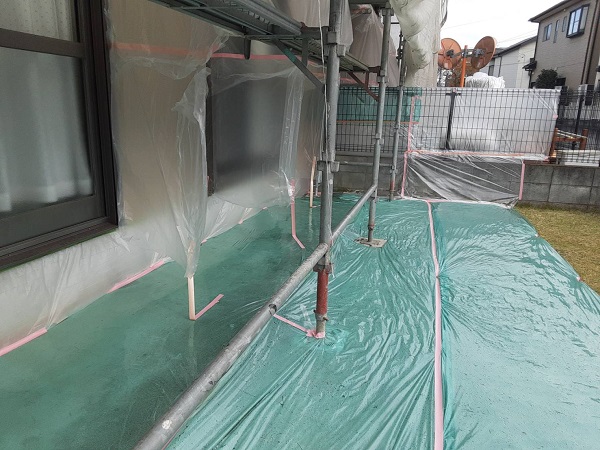 埼玉県さいたま市北区　アパート　外壁塗装　足場の設置と養生　工事の流れ (1)