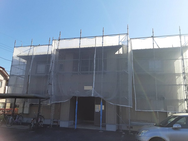 埼玉県さいたま市北区　アパート　外壁塗装　足場の設置と養生　工事の流れ (4)