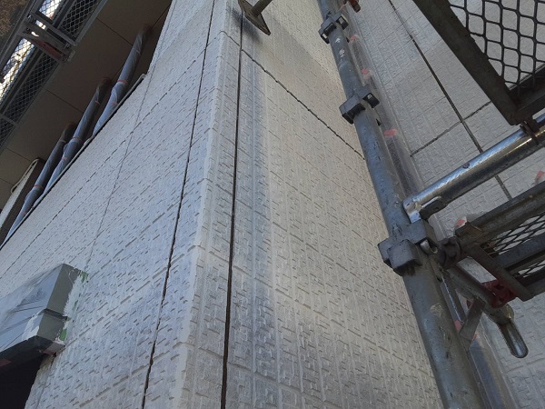 埼玉県さいたま市北区　アパート　外壁塗装　外壁塗装に下塗りは欠かせません! (1)