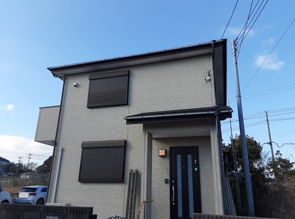 埼玉県さいたま市緑区　T様邸　屋根塗装・外壁塗装　足場の設置、高圧洗浄 (1)