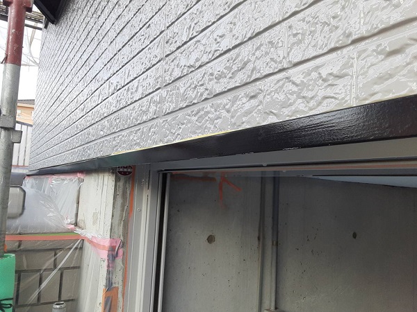 埼玉県さいたま市緑区　N様邸　屋根塗装・外壁塗装　鉄部のサビ止め、破風板の塗装 (2)