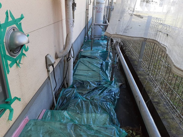 埼玉県さいたま市北区　H様邸　屋根塗装・外壁塗装　コーキング増し打ち工事、養生 (3)