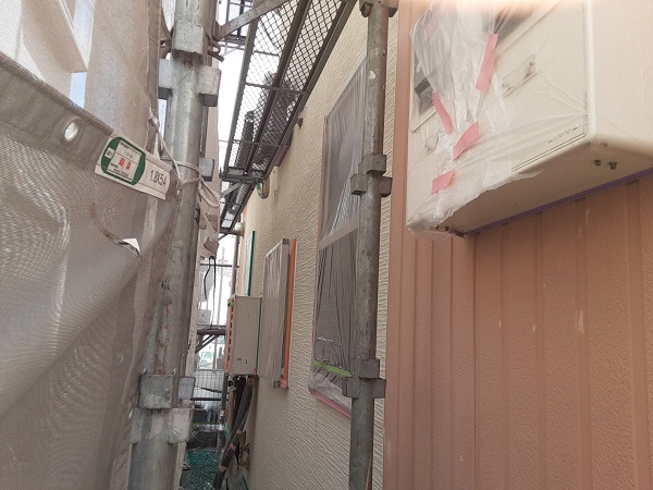 埼玉県さいたま市岩槻区　S様邸　屋根塗装・外壁塗装に必要な養生　下塗りの重要性 (4)