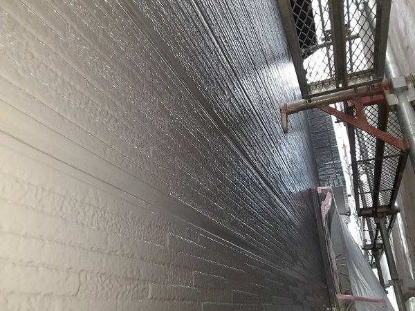 埼玉県さいたま市浦和区　G様邸　屋根塗装・外壁塗装　下塗り材の種類　サッシの掃除 (2)