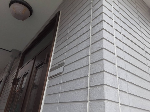埼玉県さいたま市緑区　G様邸　外壁塗装　足場設置・養生・コーキング工事・軒天塗装 (4)