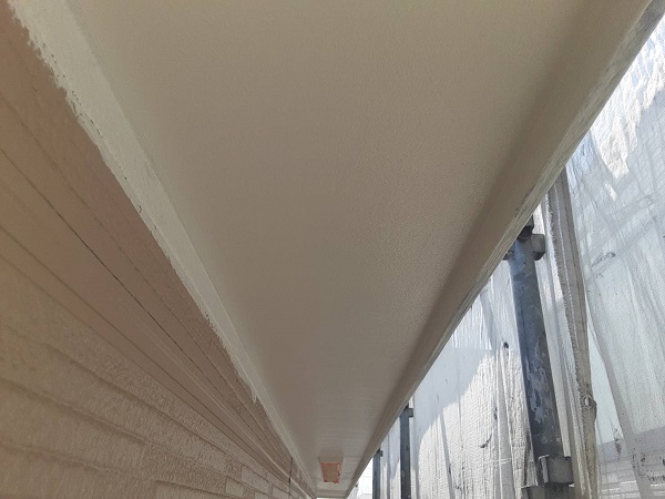 埼玉県さいたま市浦和区　G様邸　屋根塗装・外壁塗装　養生の重要性　軒天塗装 (1)