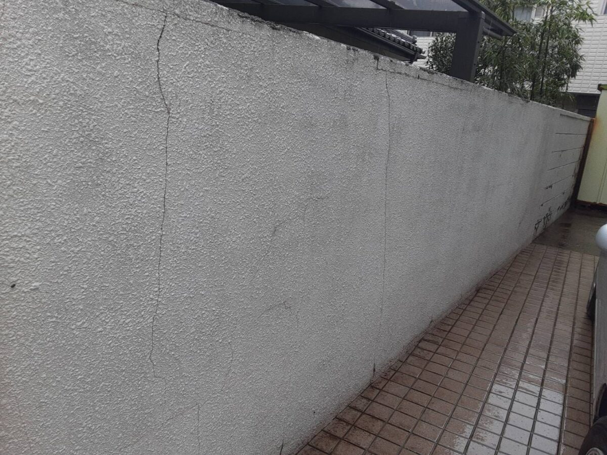 埼玉県さいたま市大宮区　K様邸　外構塗装　門塀　外壁・屋根だけじゃない　門塀の高圧洗浄 (2)
