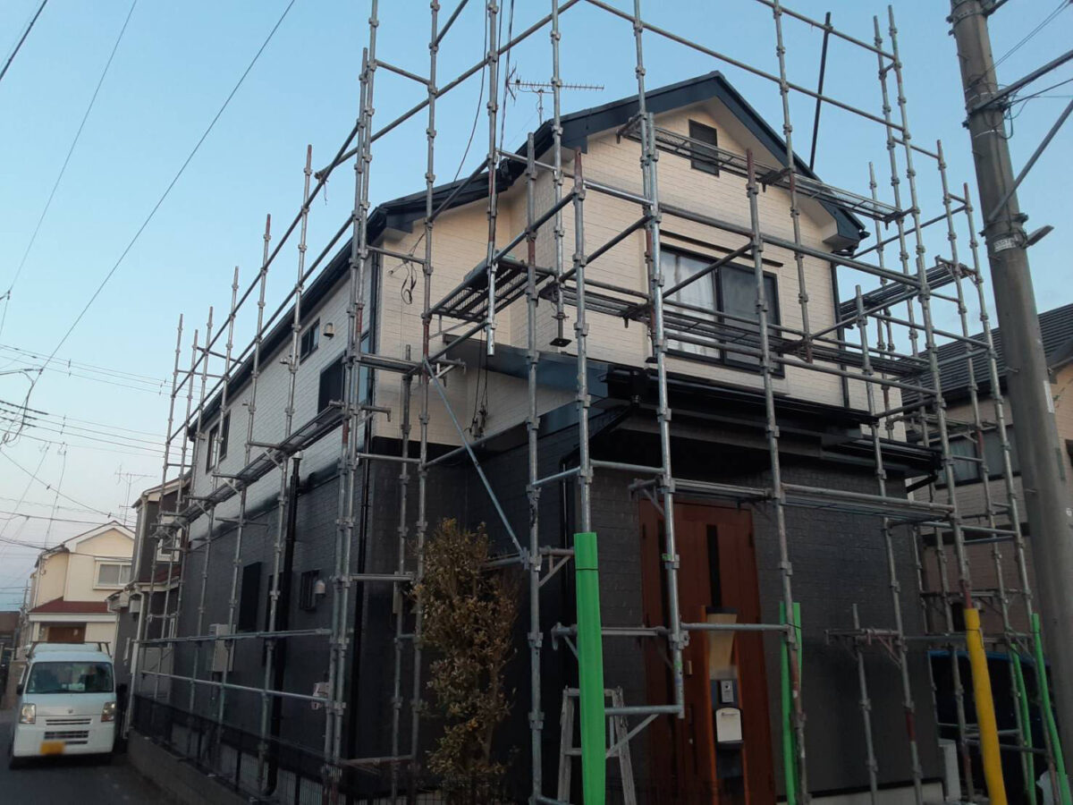 埼玉県さいたま市見沼区　A様邸 屋根塗装　外壁塗装　ベランダ床塗装　完工　メッシュシートを取りました。