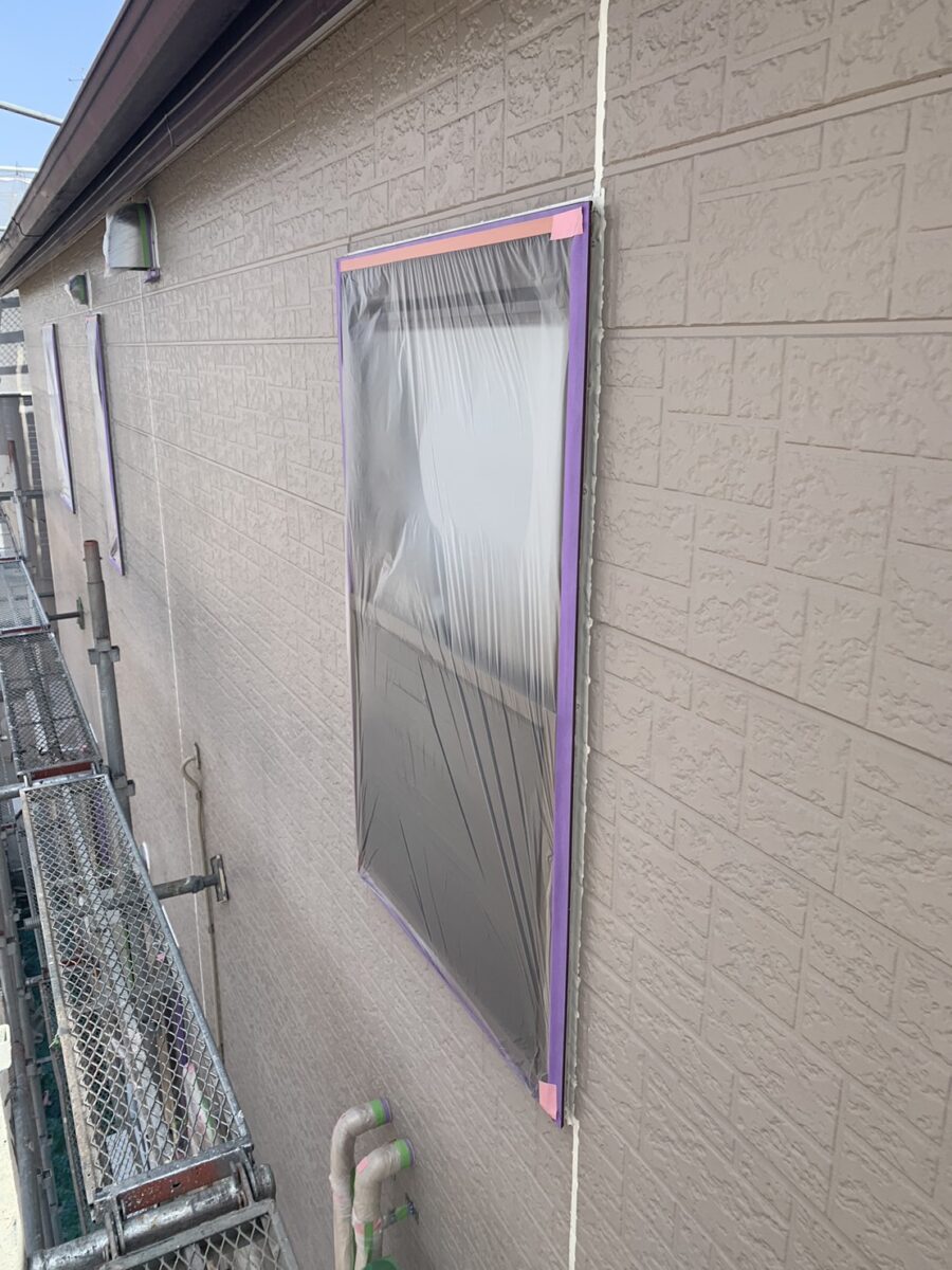 埼玉県さいたま市　N様邸　屋根塗装　外壁塗装　コーキング打ち直し　養生　養生 (2)