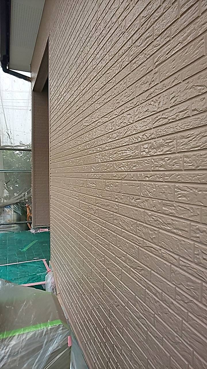 埼玉県さいたま市 S様邸　外壁塗装　屋根塗装　仕上げ塗り　ベランダ防水　外壁の仕上げ (2)