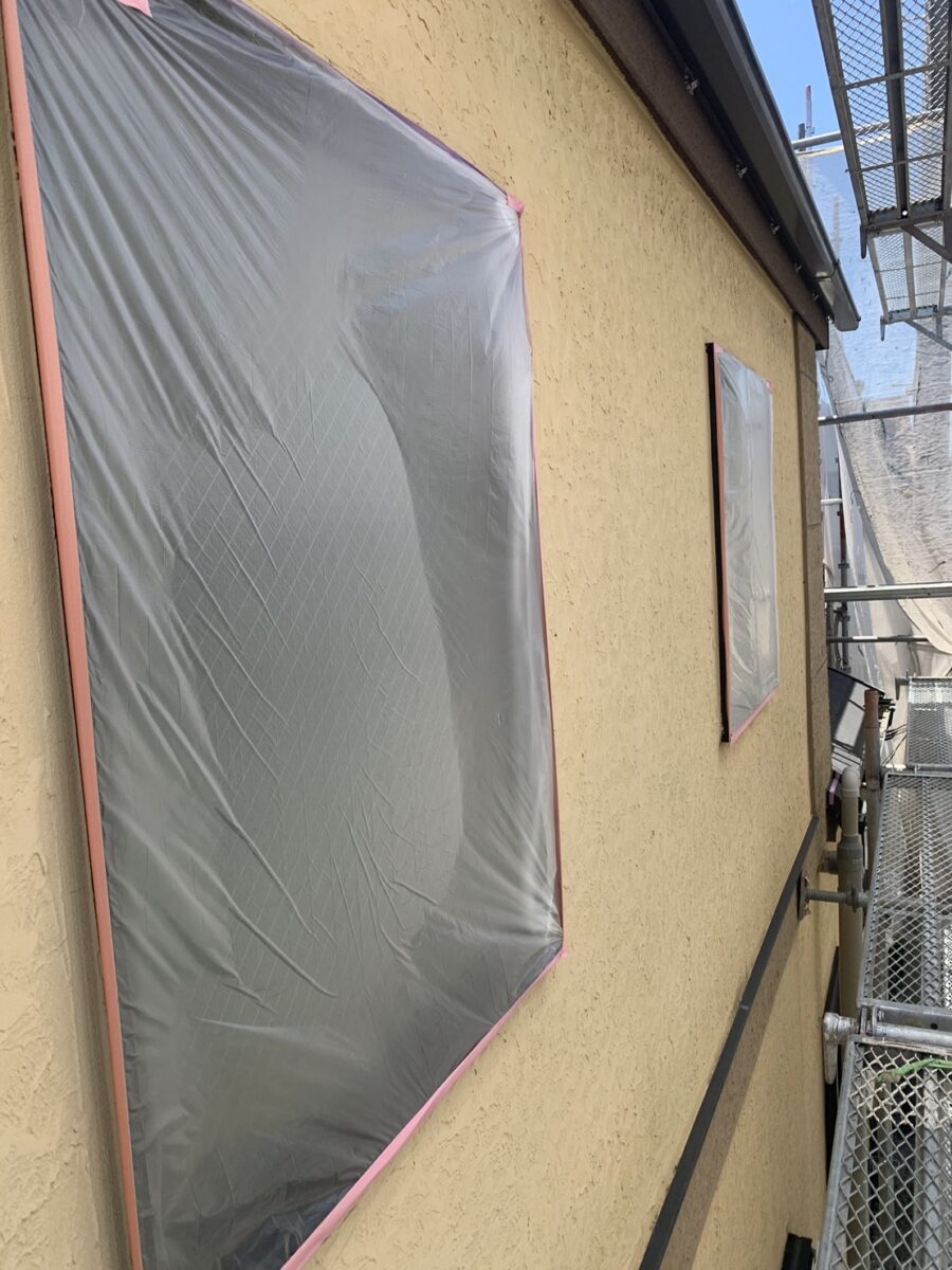 埼玉県さいたま市　H様邸　屋根塗装　外壁塗装　塗装は下処理の後で　養生 (2)