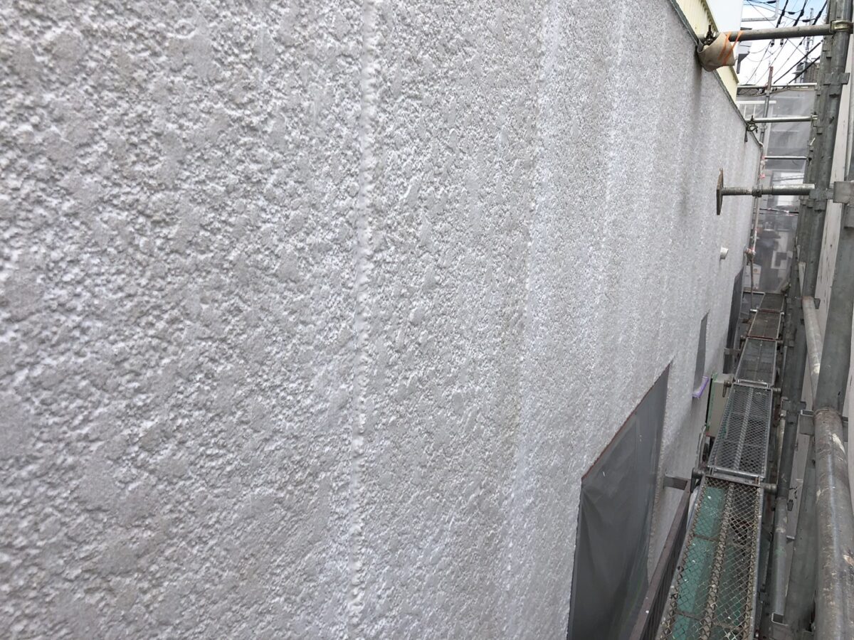 東京都北区F様邸　外壁塗装　屋上防水　外壁下塗り　モルタル　外壁下塗りの続き (2)