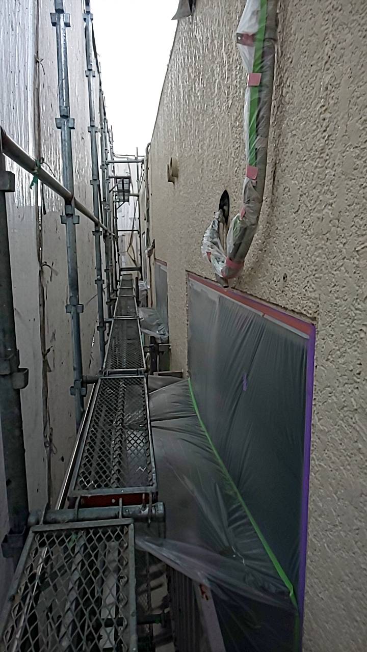 東京都北区F様邸　外壁塗装　屋上防水　高圧洗浄　養生　コーキング　養生