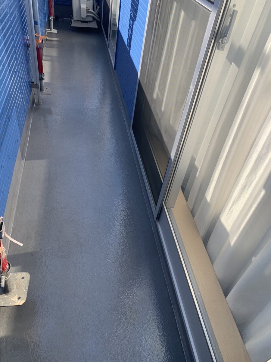 東京都東村山市T様邸　外壁塗装　コーキングの打ち替え・ベランダ床プライマー