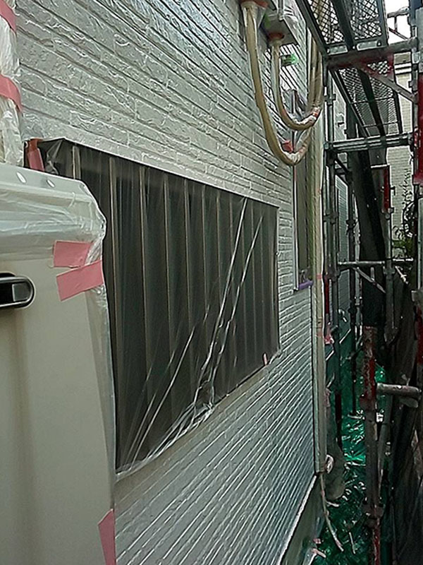 埼玉県さいたま市 外壁下塗り 窓付近