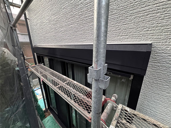 埼玉県さいたま市 シャッターボックス 仕上げ 足場