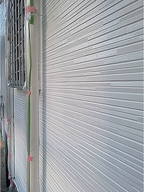 埼玉県さいたま市 外壁中塗り 窓付近