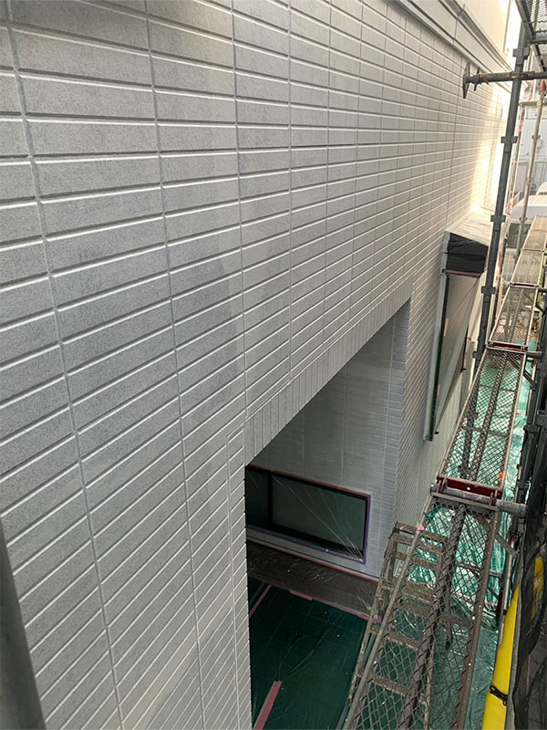 埼玉県さいたま市 外壁 下塗り 玄関上