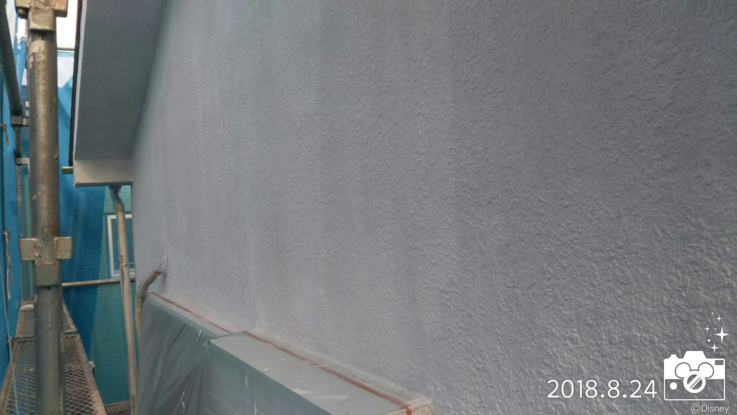 埼玉県さいたま市見沼区のＴ様邸にて塗り替えリフォーム中　外壁の下塗り塗装｜