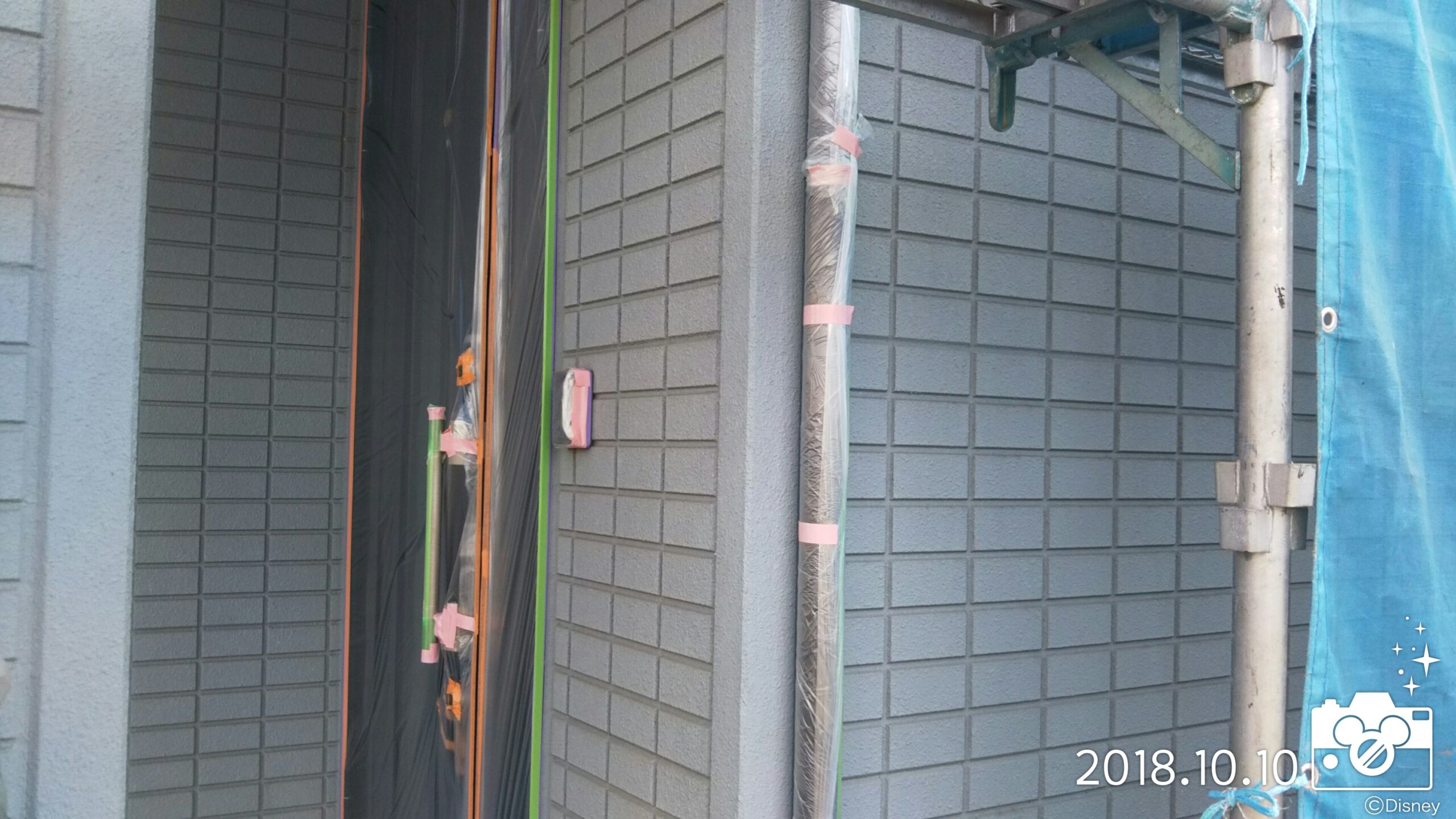 埼玉県さいたま市　外壁塗装の養生・外壁の下塗り|さいたま市岩槻区の木造２階建てのM様邸にて塗り替えリフォーム中