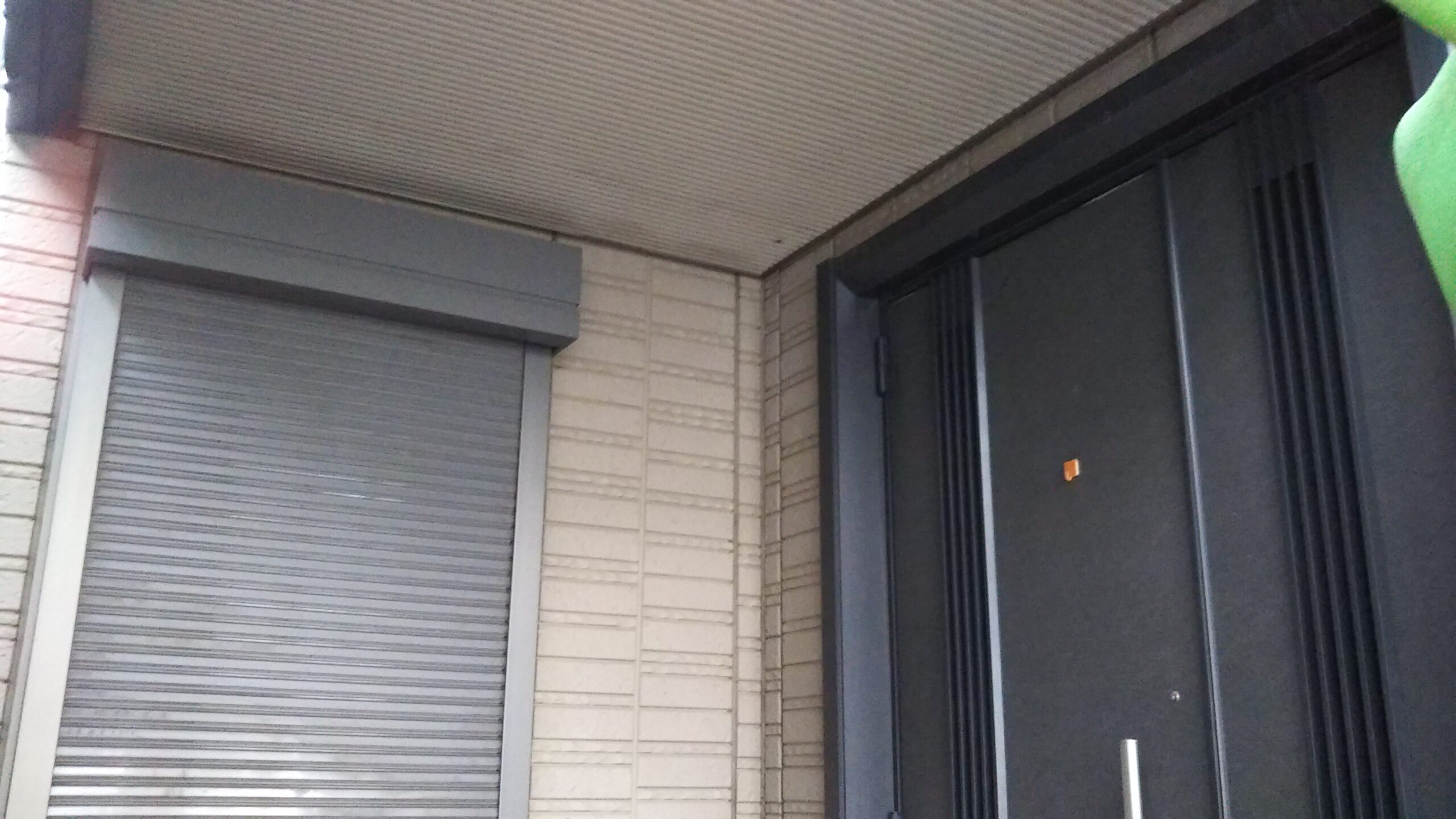 埼玉県さいたま市中央区のＯ様邸（木造３階建て）にて外壁の高圧洗浄とコーキング撤去