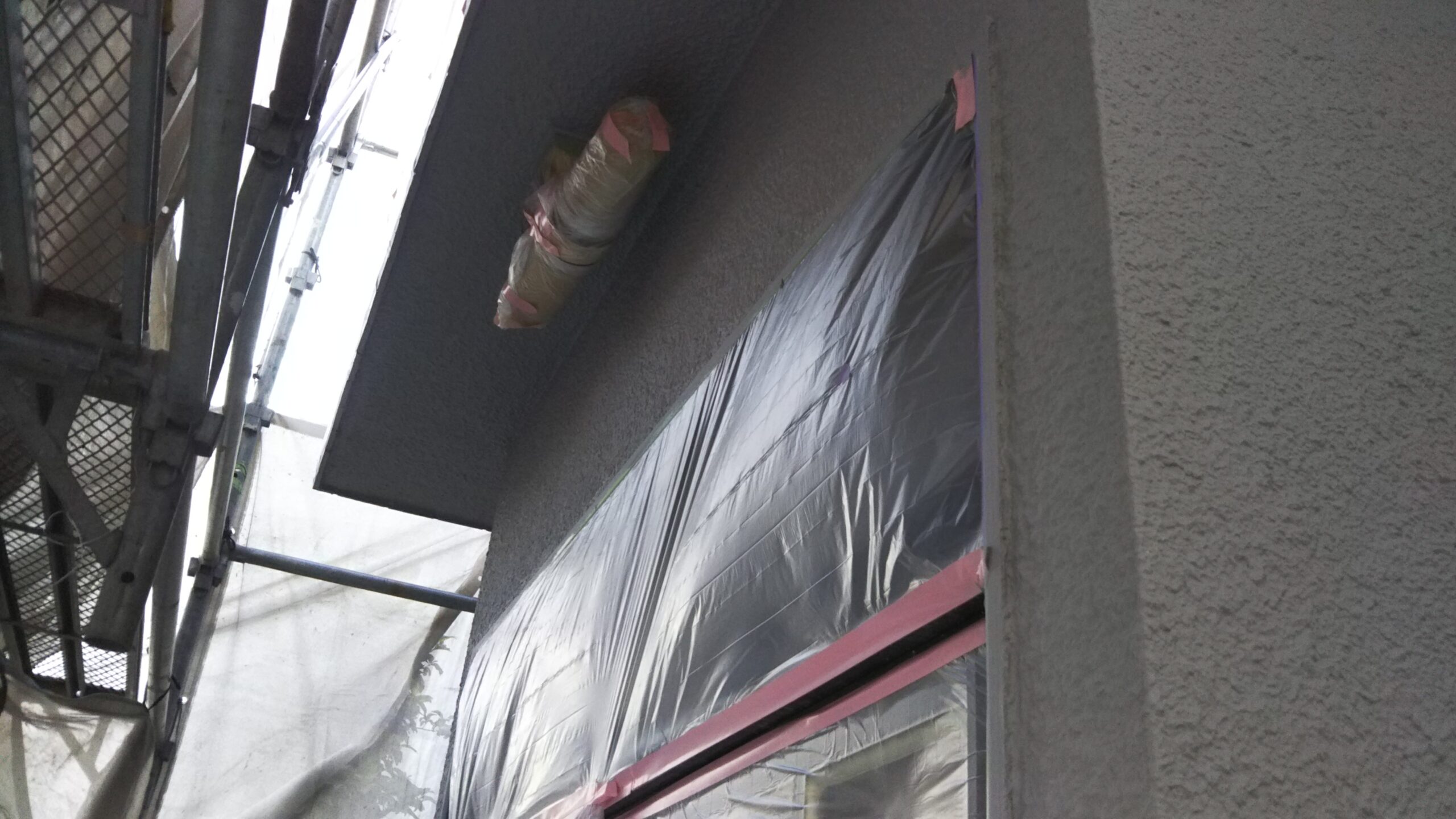埼玉県さいたま市　天候不順のため塗装作業を中断｜さいたま市緑区のM様邸（木造２階建て）にて塗り替えリフォーム中