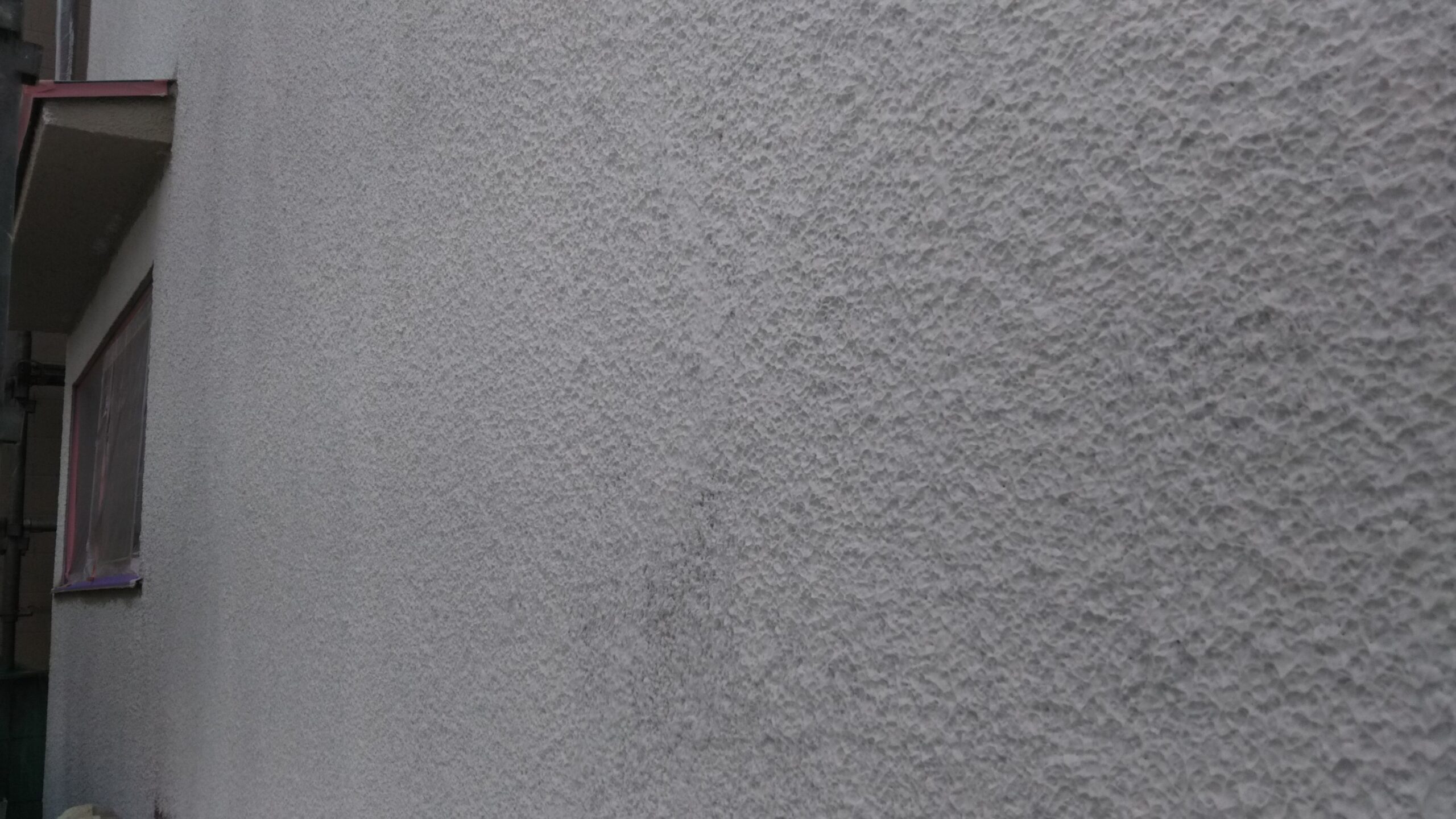 埼玉県さいたま市緑区のＭ様邸（木造２階建て）にて外壁の下塗り塗装