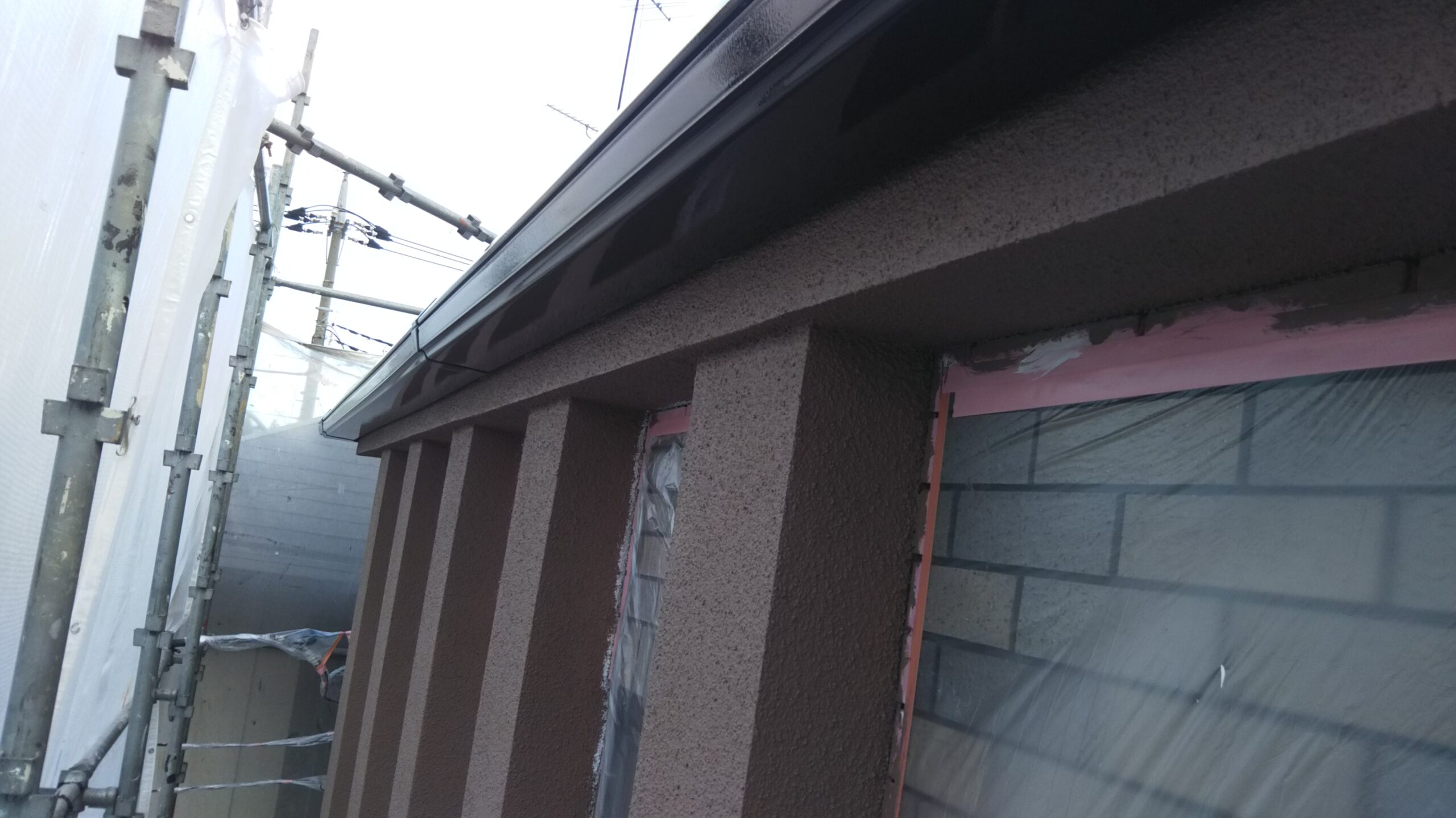 埼玉県さいたま市南区のT様邸（木造２階建て）にて外壁の仕上げ塗装・軒樋の塗装