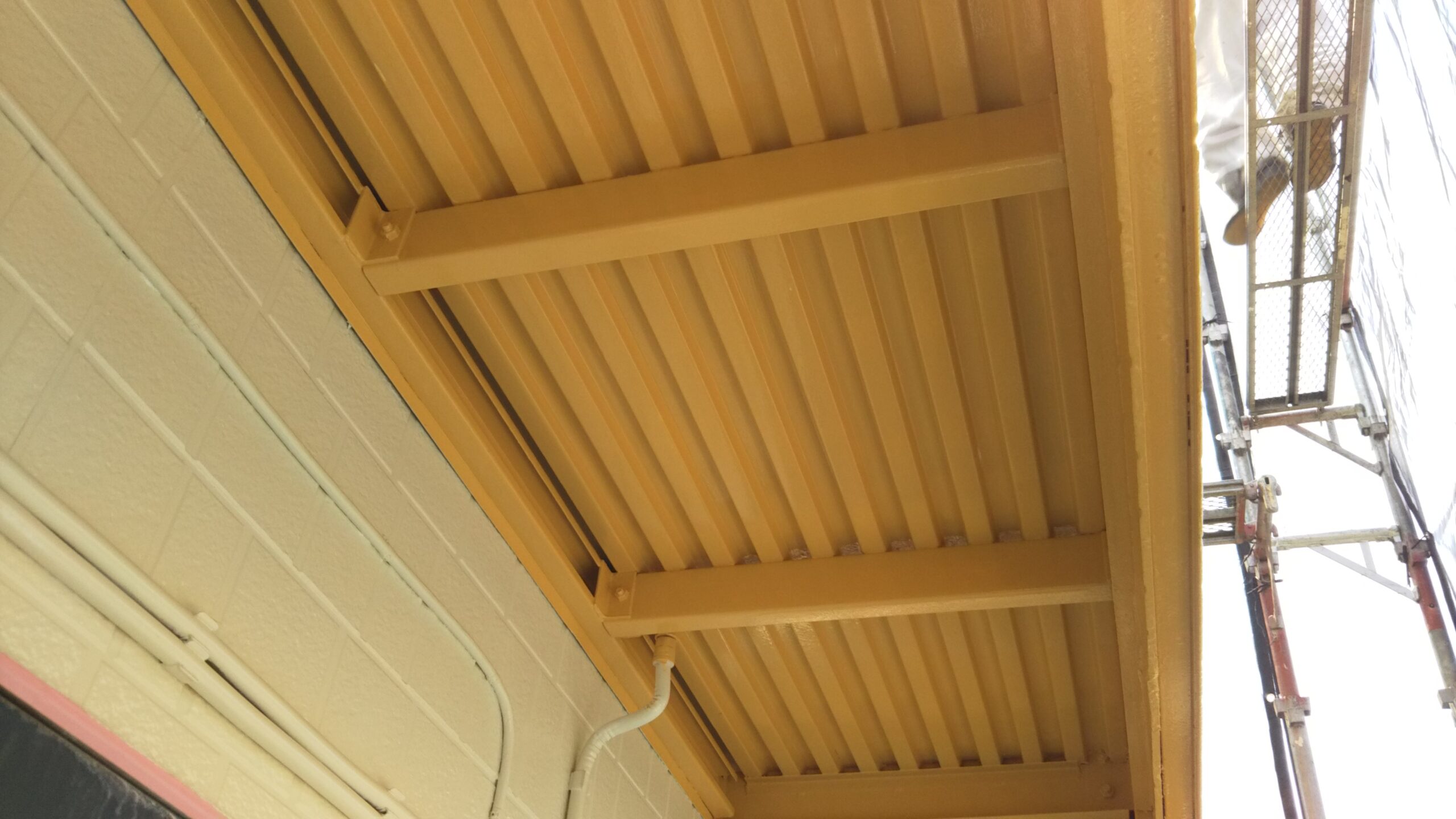 埼玉県さいたま市岩槻区の某アパート（木造２階建て）にて外壁・鉄部の塗装工事