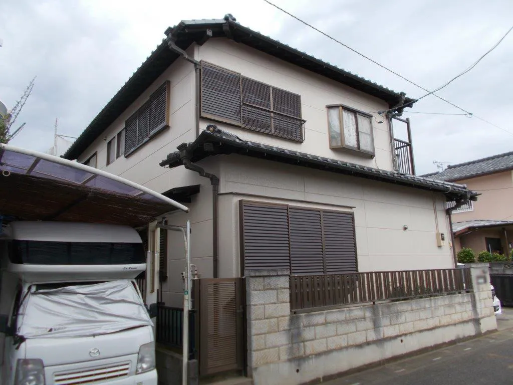 埼玉県さいたま市南区のS様邸(木造2階建て)にて鉄部塗装・サッシなどの清掃作業