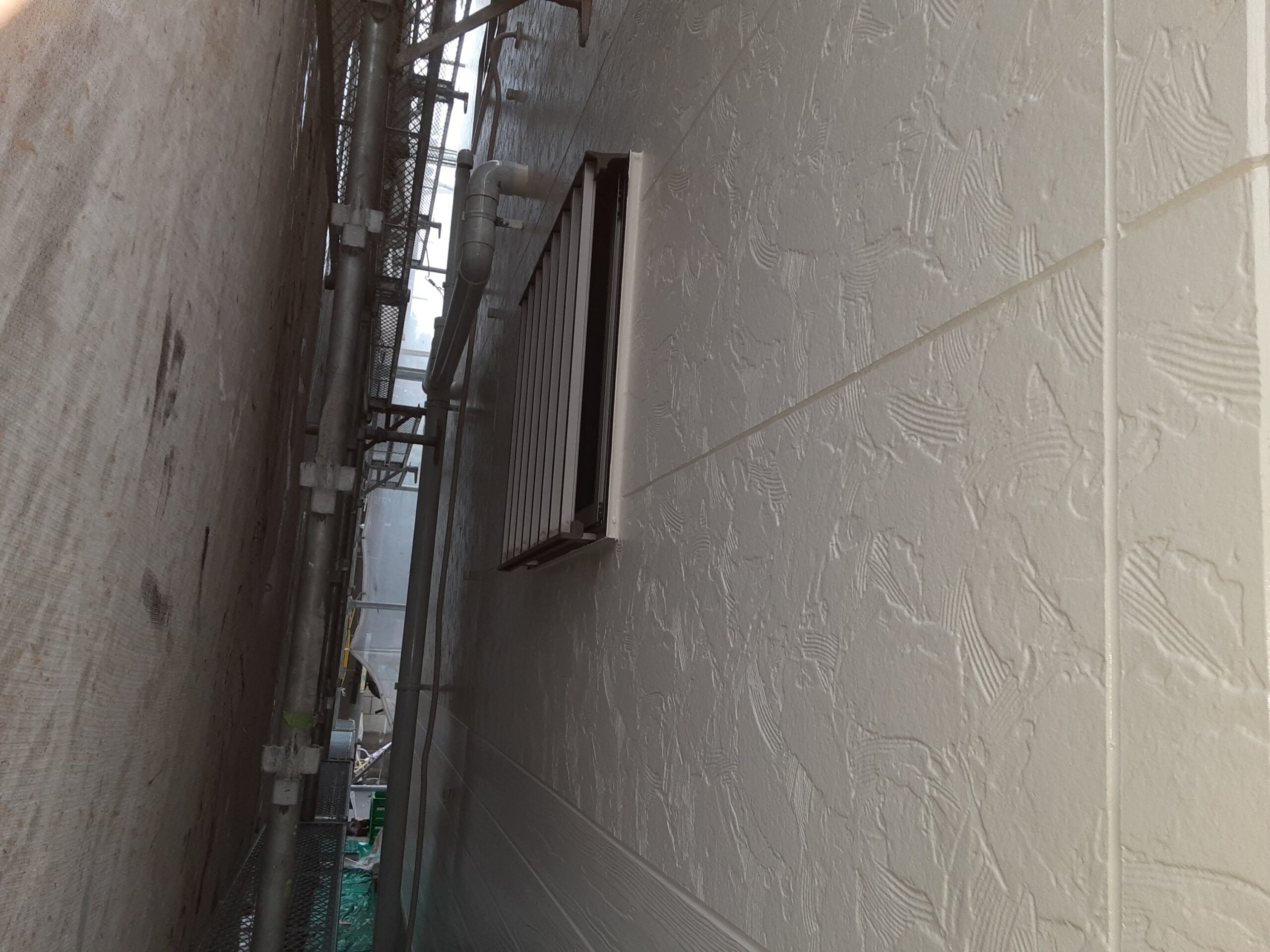 埼玉県さいたま市緑区のM様邸（木造2階建て）にて屋根・外壁の高圧洗浄