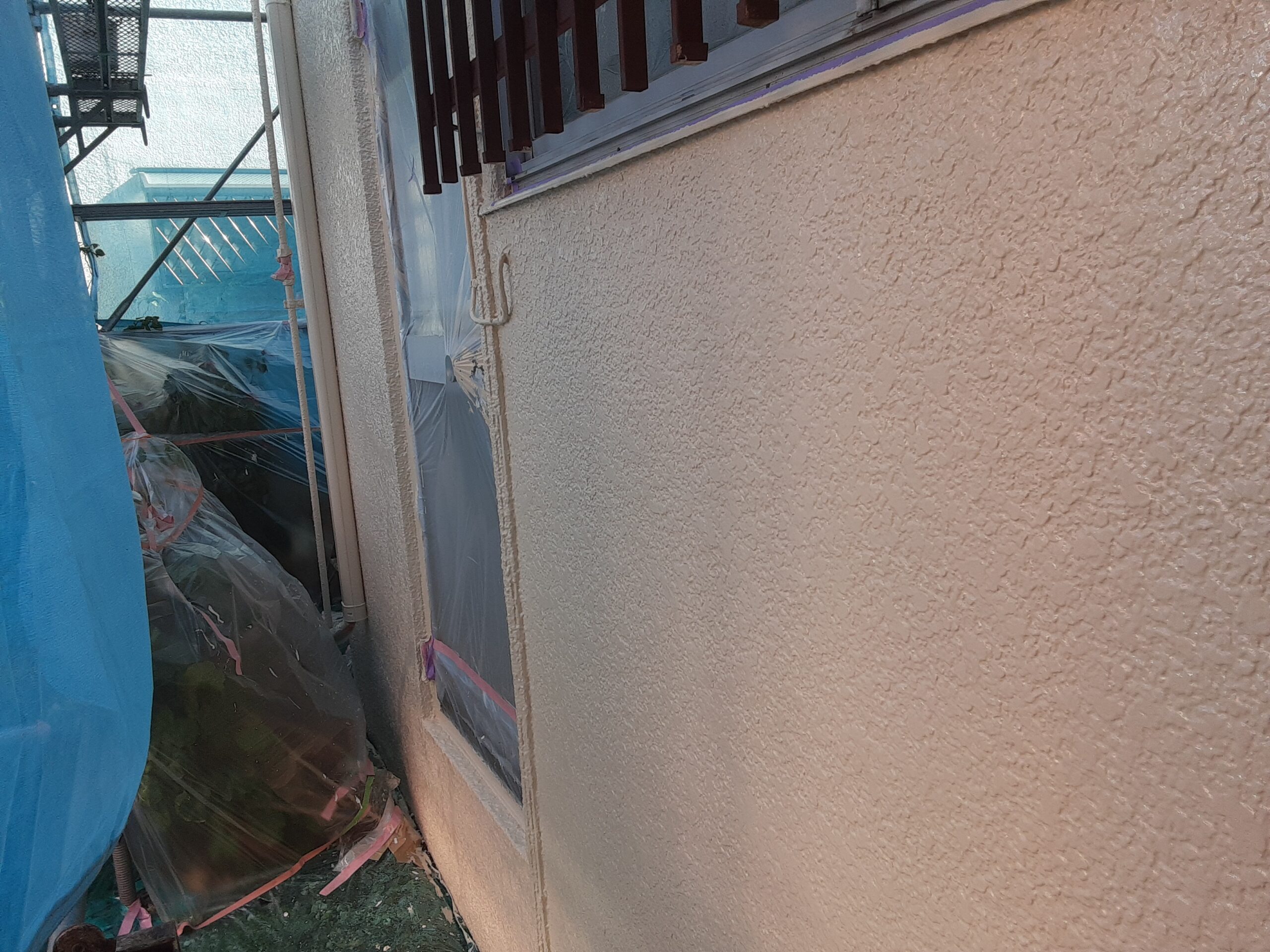 埼玉県さいたま市　外壁塗装のタッチアップ作業/さいたま市緑区の(木造2階建て)I様邸にて塗り替えリホーム中