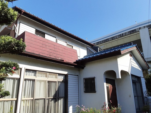 埼玉県さいたま市西区　H様邸　屋根塗装・外壁塗装　施工前の状態　高圧洗浄 (1)