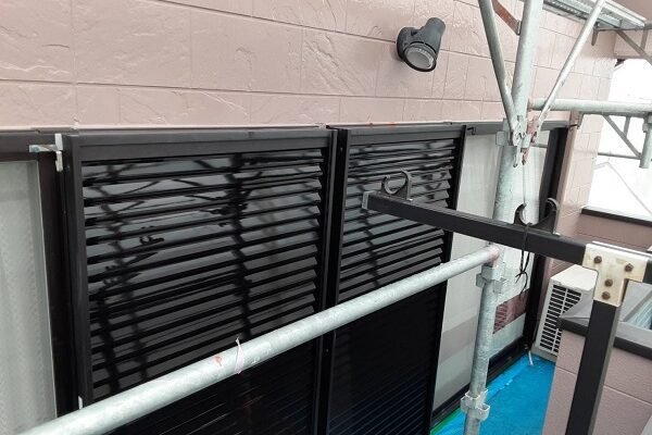 埼玉県さいたま市北区　K様邸　屋根塗装・外壁塗装　ツートンカラー、艶有り仕上げ (4)