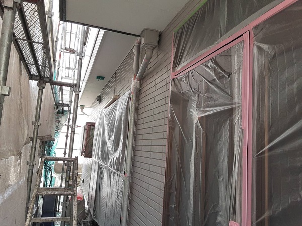 埼玉県さいたま市緑区　G様邸　外壁塗装　足場設置・養生・コーキング工事・軒天塗装 (1)