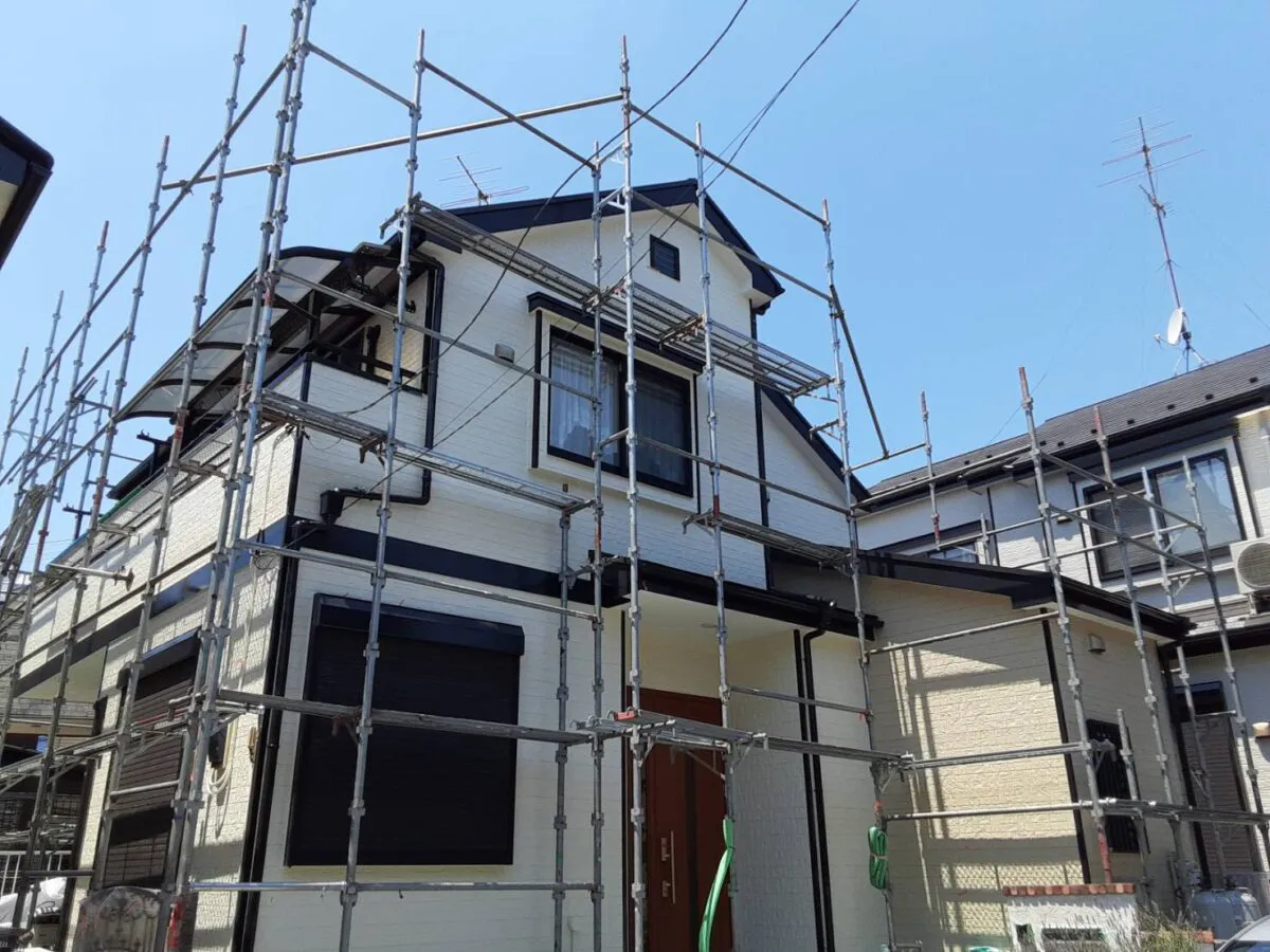 埼玉県さいたま市北区 T様邸 屋根塗装・外壁塗装 鉄部、雨樋の塗装 タッチアップ作業