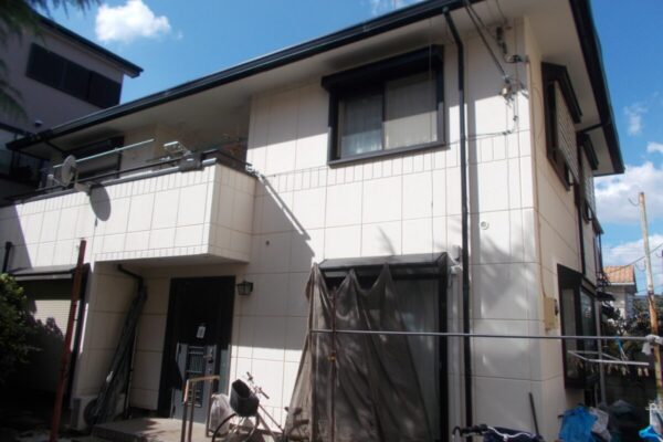埼玉県さいたま市浦和区　S様邸　外壁塗装　屋根塗装　雨どい交換　施工前3