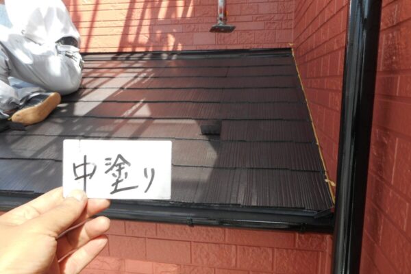 埼玉県志木市　H様邸　外壁塗装　屋根塗装　屋上防水工事　下屋根中塗り2