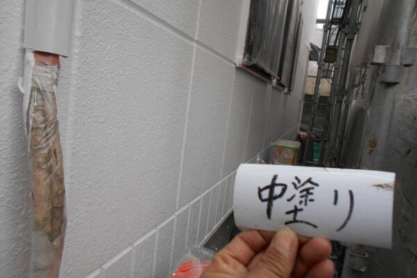 埼玉県さいたま市浦和区　S様邸　外壁塗装　屋根塗装　雨どい交換　外壁中塗り3