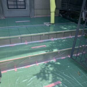 埼玉県鴻巣市 空き家　屋根・外壁塗装　養生　下塗り