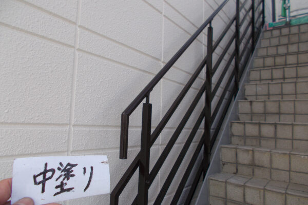 さいたま市O様邸_中塗り付帯部手すり