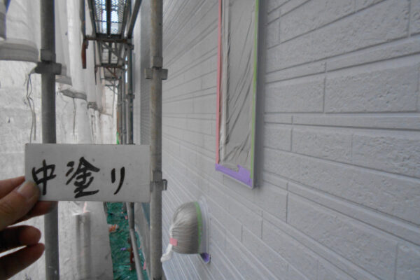 さいたま市A様邸_外壁中塗り5